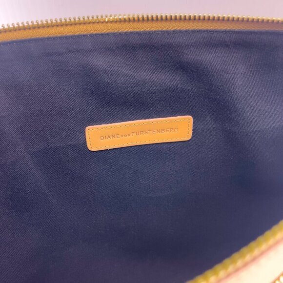 DIANE VON FURSTENBERG Large Print Canvas Tan Leather Laptop Cosmetic Pouch Bag - Picture 4 of 7